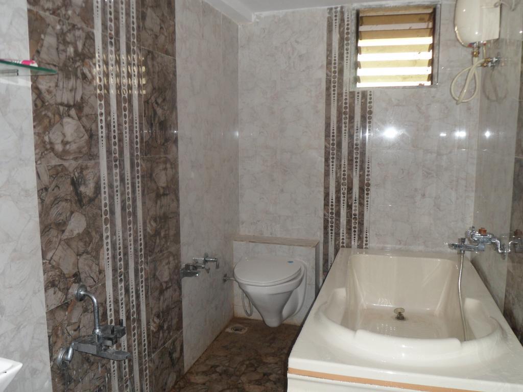 Hotel Canada Palace Batwa Экстерьер фото