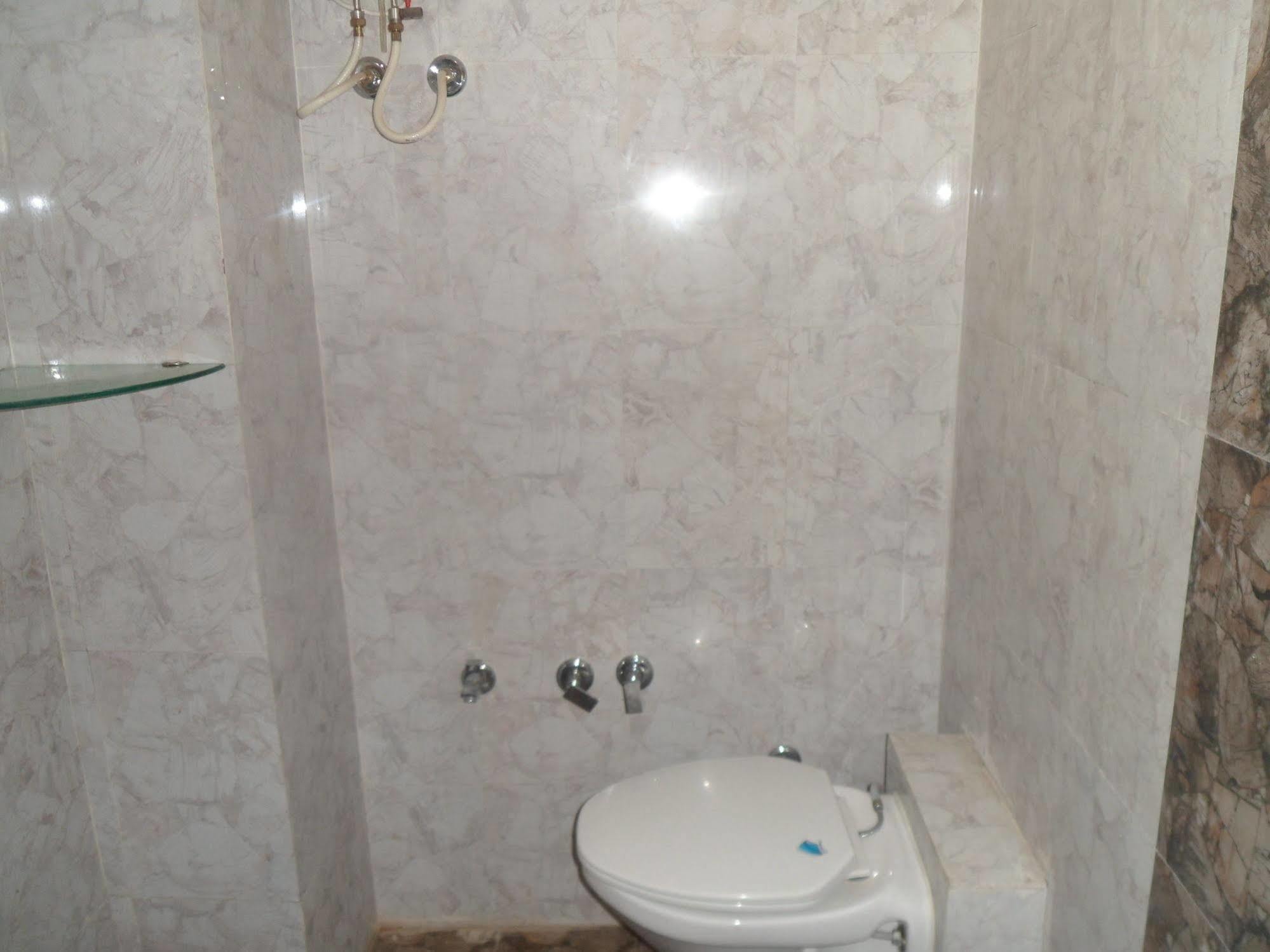 Hotel Canada Palace Batwa Экстерьер фото